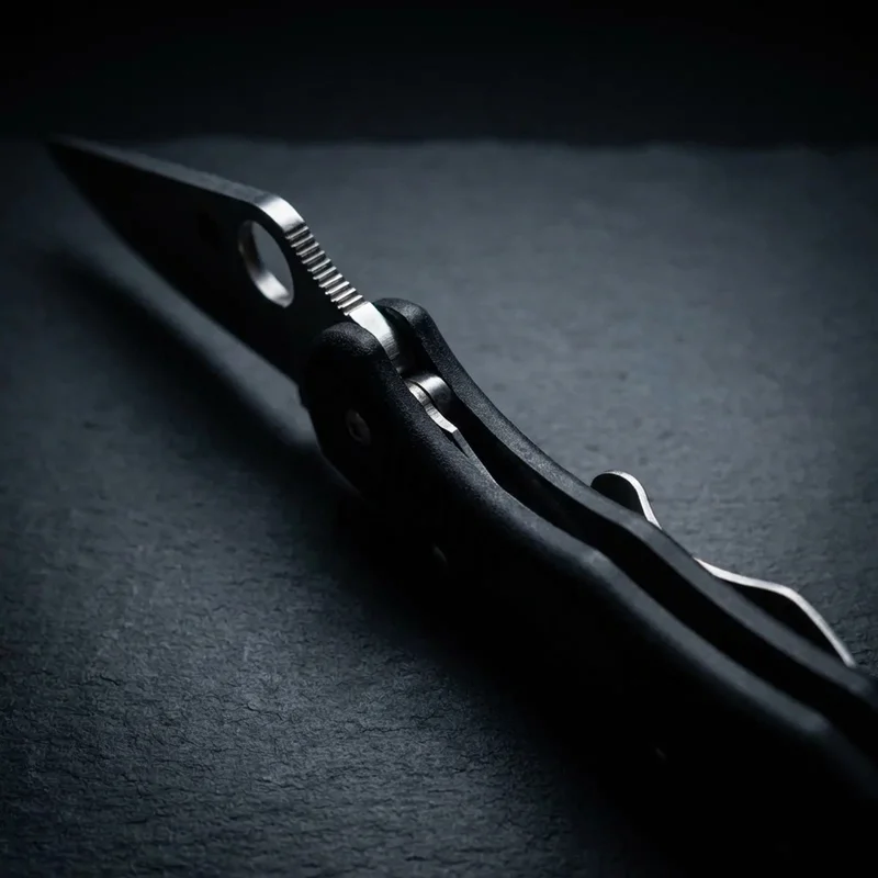 Spyderco Delica 4 — VG-10 Folding Pocket Knife FRN Lightweight Handle - 4