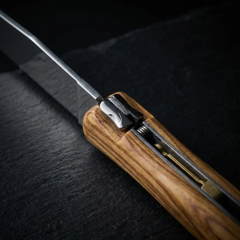 Laguiole en Aubrac — Premium Table Knife Sandvik Steel Olive Wood Handle - 4